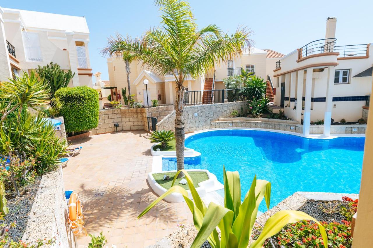 Amazing Renovated Pool View Apt, Aircon, 2 Min To Fanabe Beach أذيخي المظهر الخارجي الصورة