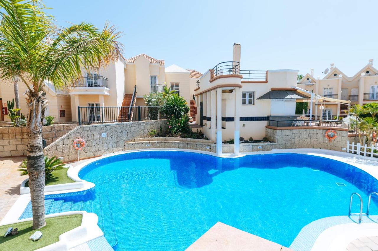 Amazing Renovated Pool View Apt, Aircon, 2 Min To Fanabe Beach أذيخي المظهر الخارجي الصورة
