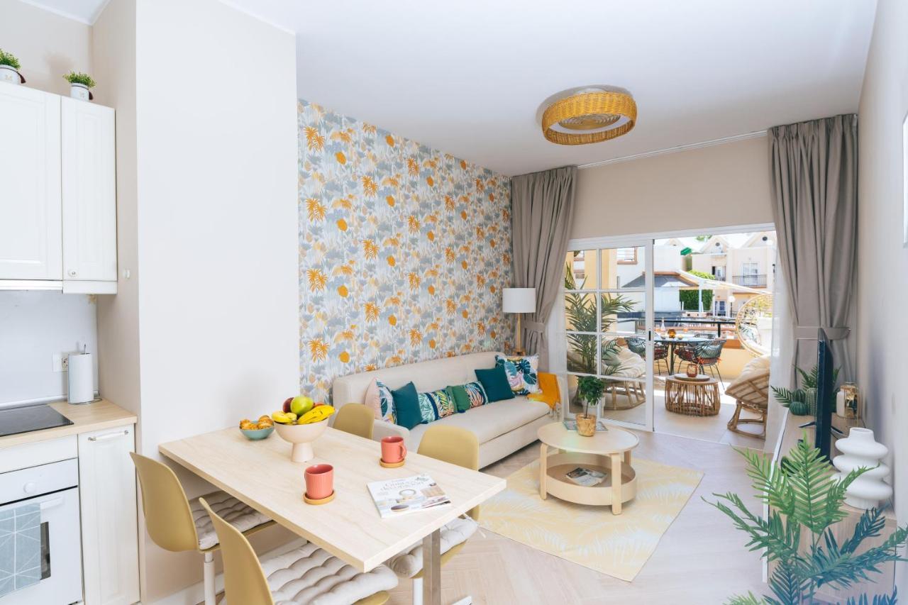 Amazing Renovated Pool View Apt, Aircon, 2 Min To Fanabe Beach أذيخي المظهر الخارجي الصورة