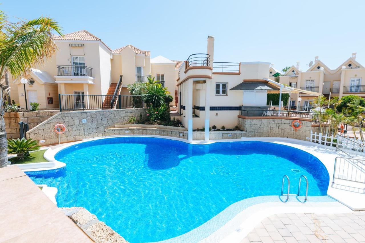 Amazing Renovated Pool View Apt, Aircon, 2 Min To Fanabe Beach أذيخي المظهر الخارجي الصورة